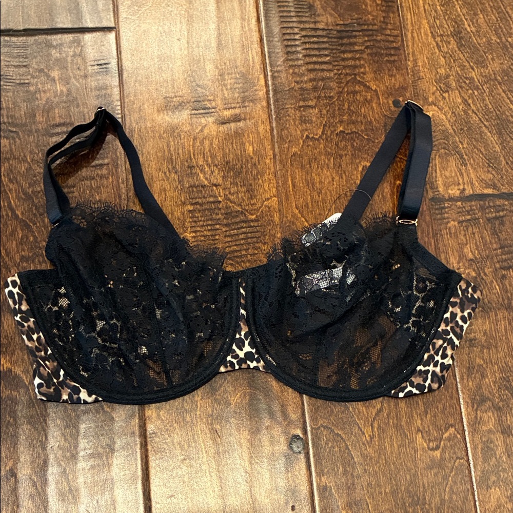 Skarlett Blue Women's Entice Unlined Lace Underwire Balconette Bra